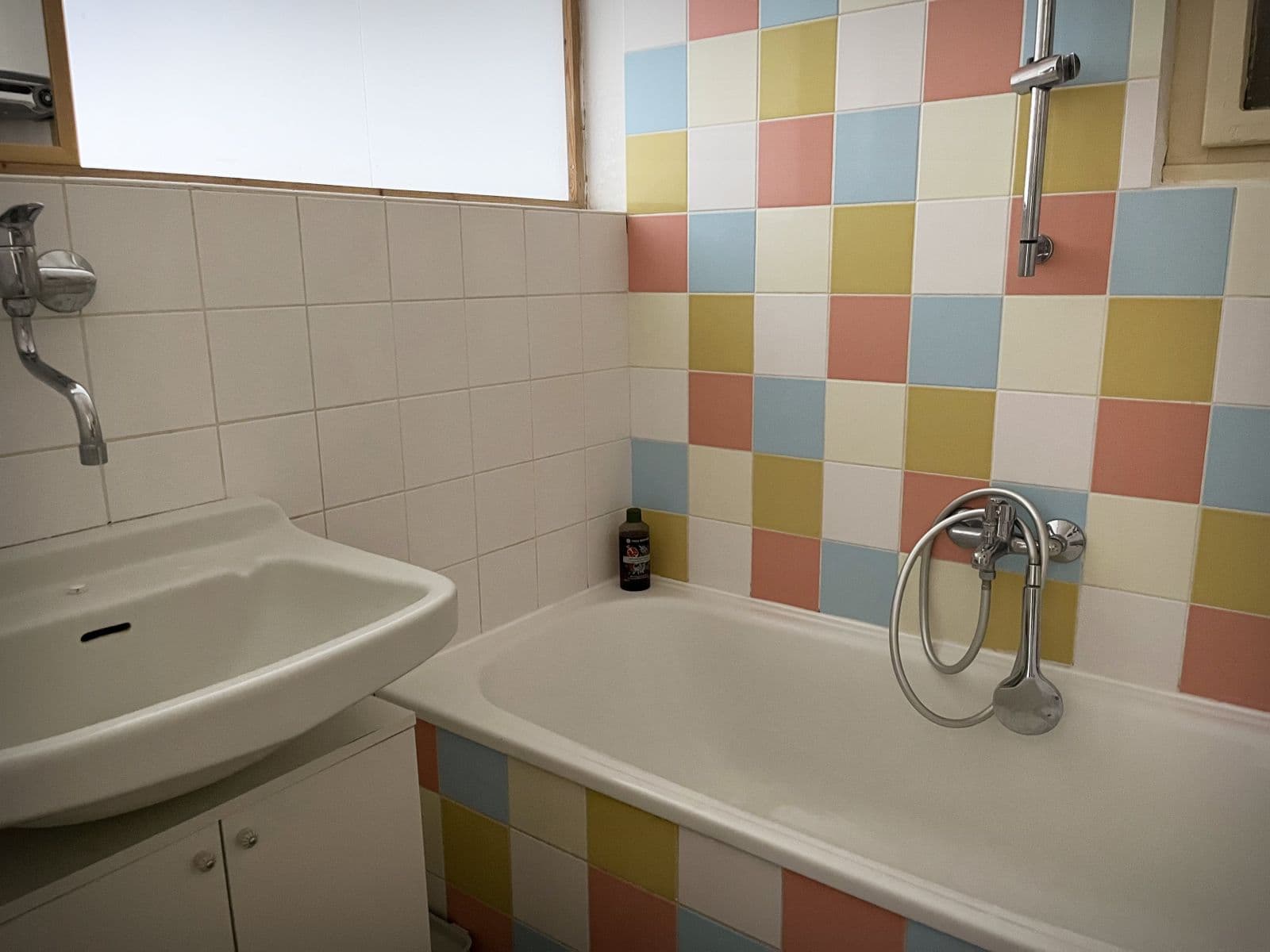Prenájom bytu 70 m², Chvalova, Praha, Praha Prenájom bytu 70 m², Chvalova, Praha, Praha