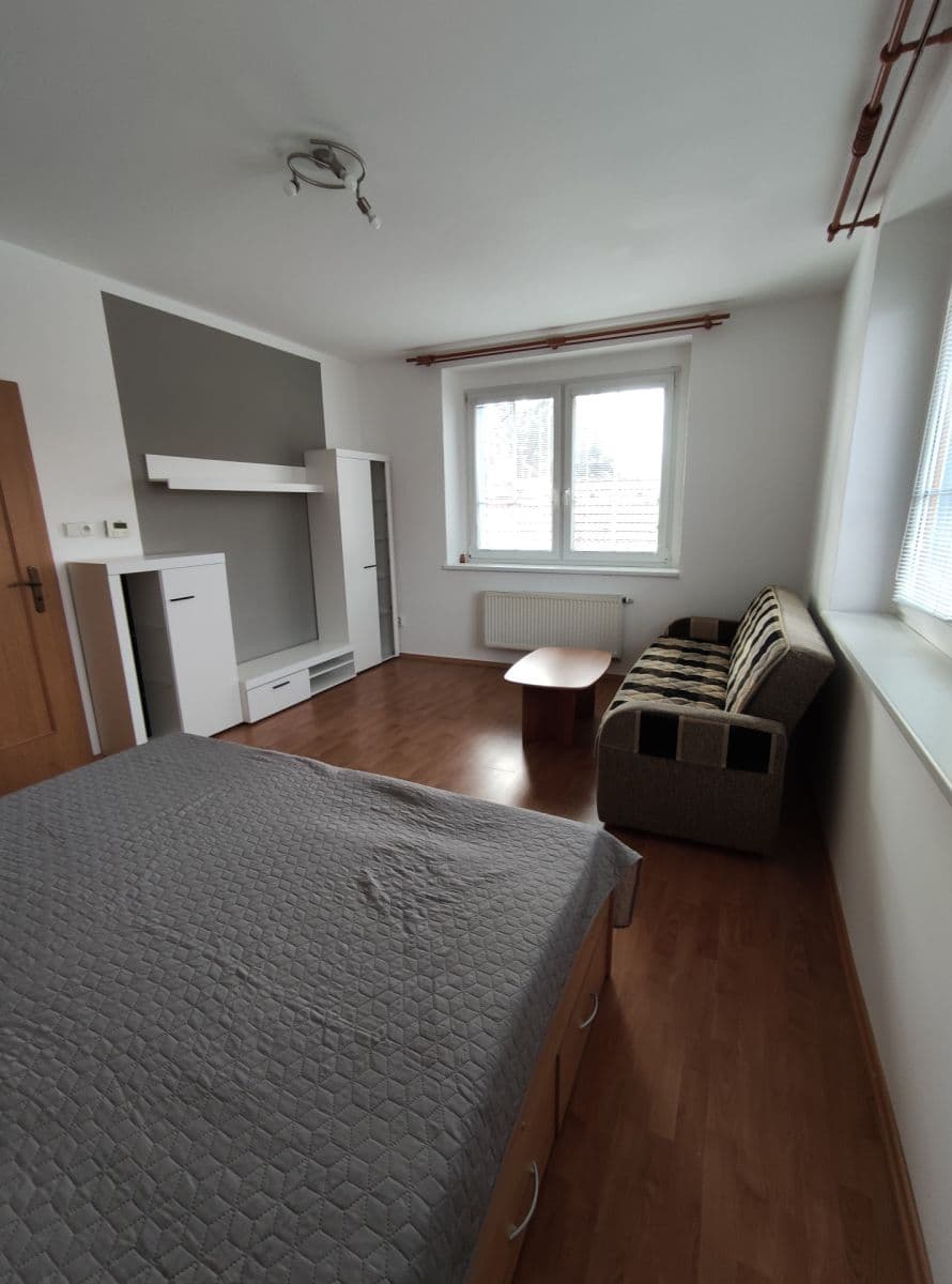 Prenájom bytu 1-izbový 33 m², U Tvrze, Praha, Praha Prenájom bytu 1-izbový 33 m², U Tvrze, Praha, Praha