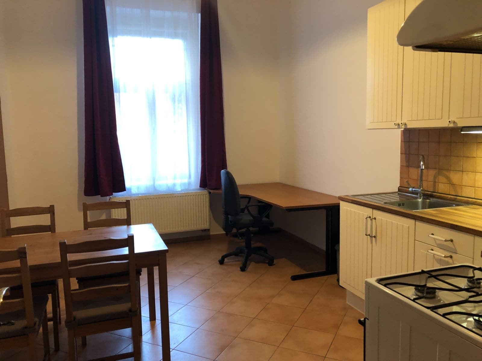 Prenájom bytu 2-izbový 51 m², Šumavská, Praha, Praha Prenájom bytu 2-izbový 51 m², Šumavská, Praha, Praha