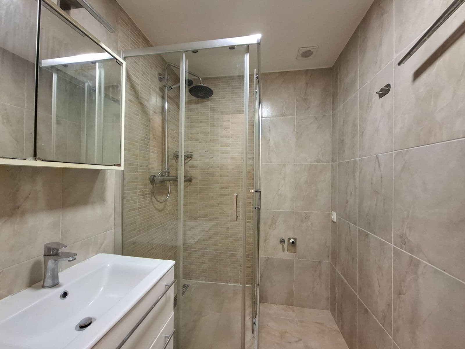 Predaj bytu 3-izbový 70 m², Rezkova, Ostrava, Moravskoslezský kraj Predaj bytu 3-izbový 70 m², Rezkova, Ostrava, Moravskoslezský kraj