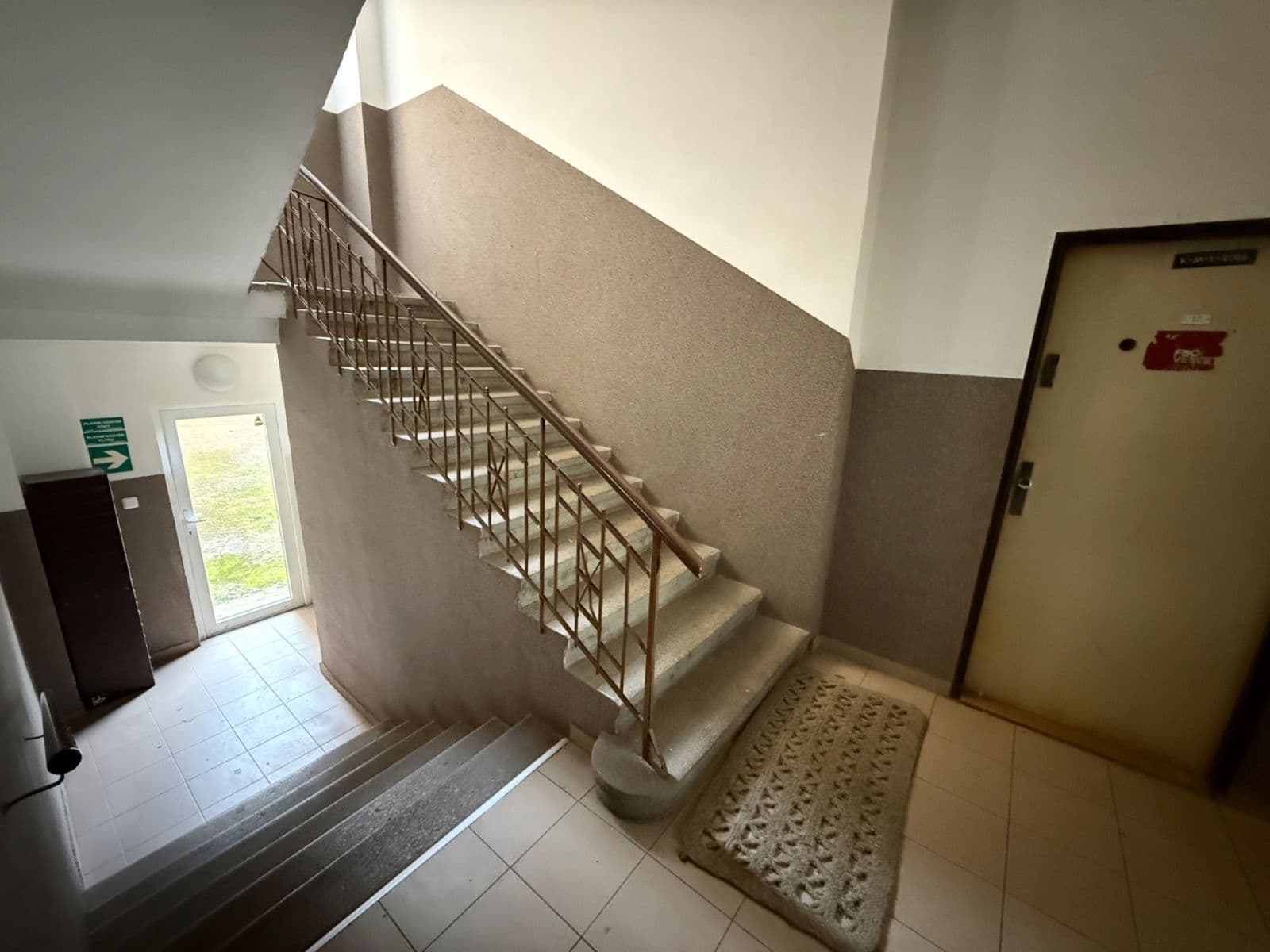 Predaj bytu 3-izbový 90 m², K Višňovce, Pardubice, Pardubický kraj Predaj bytu 3-izbový 90 m², K Višňovce, Pardubice, Pardubický kraj