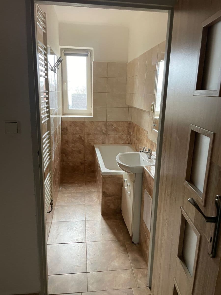 Prenájom bytu 2-izbový 47 m², 28. října, Ostrava, Moravskoslezský kraj Prenájom bytu 2-izbový 47 m², 28. října, Ostrava, Moravskoslezský kraj