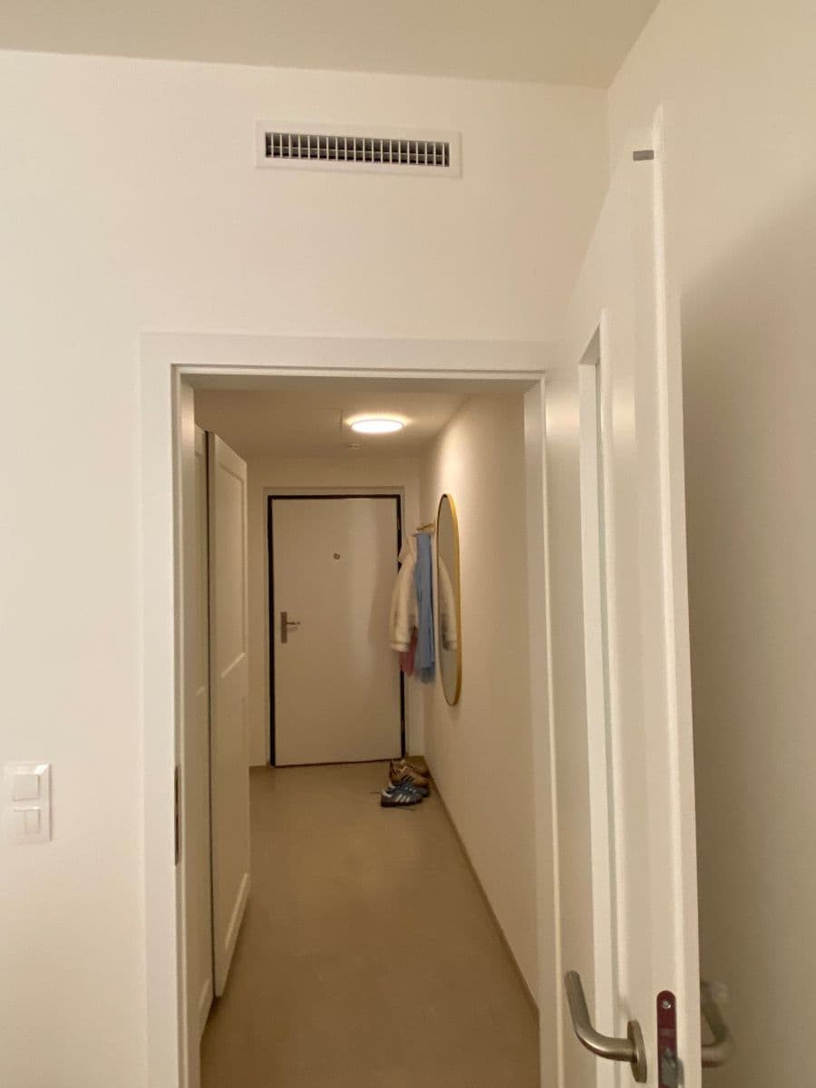 Prenájom bytu 1-izbový 32 m², Sobí, Praha, Praha Prenájom bytu 1-izbový 32 m², Sobí, Praha, Praha