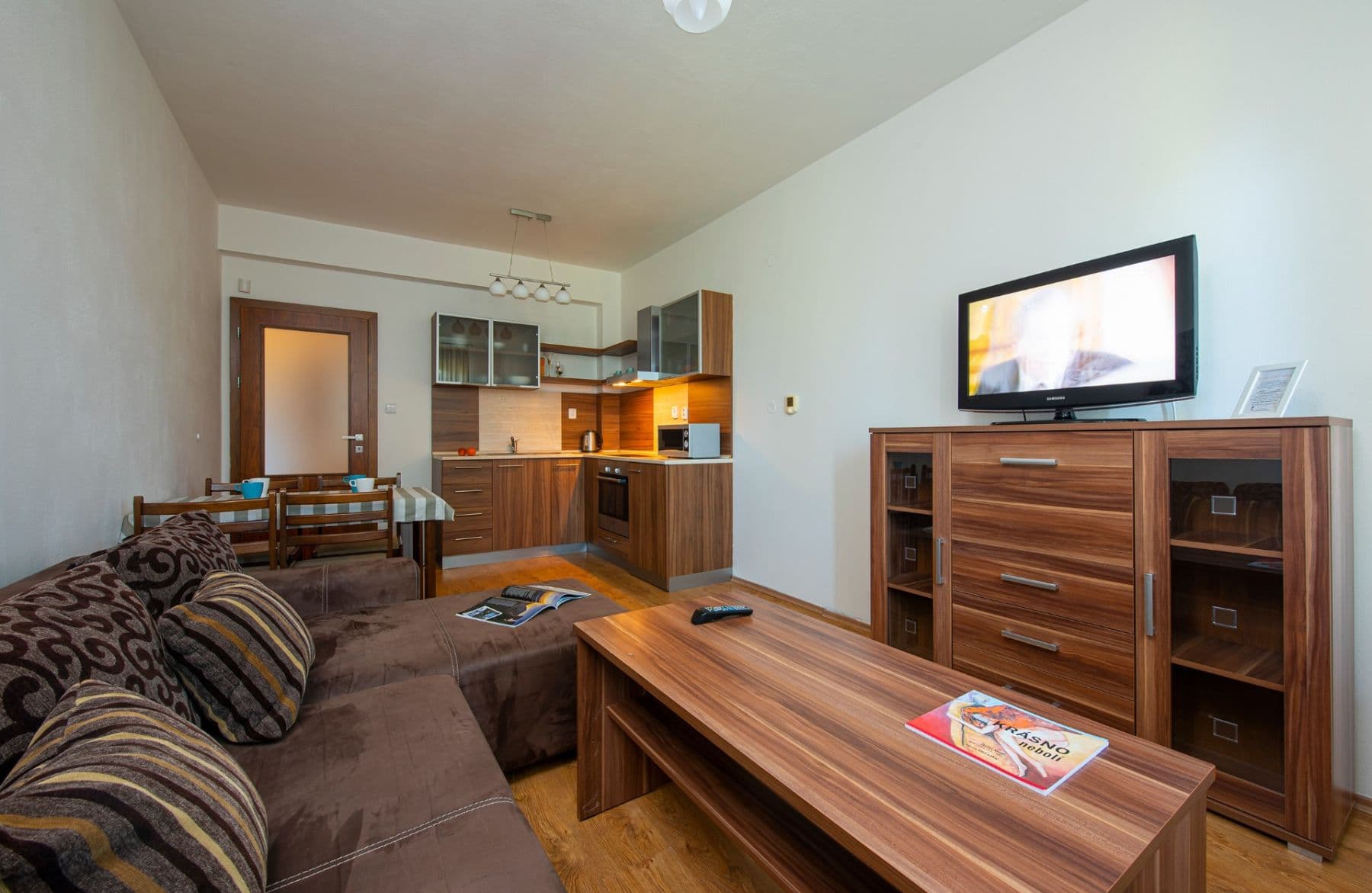 Prenájom bytu 2-izbový 50 m², Tatranská, Veľká Lomnica, Prešovský kraj Prenájom bytu 2-izbový 50 m², Tatranská, Veľká Lomnica, Prešovský kraj