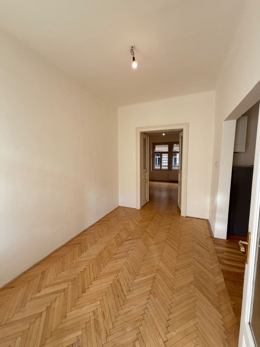 Prenájom bytu 3-izbový 80 m², Dukelských hrdinů, Praha, Praha Prenájom bytu 3-izbový 80 m², Dukelských hrdinů, Praha, Praha
