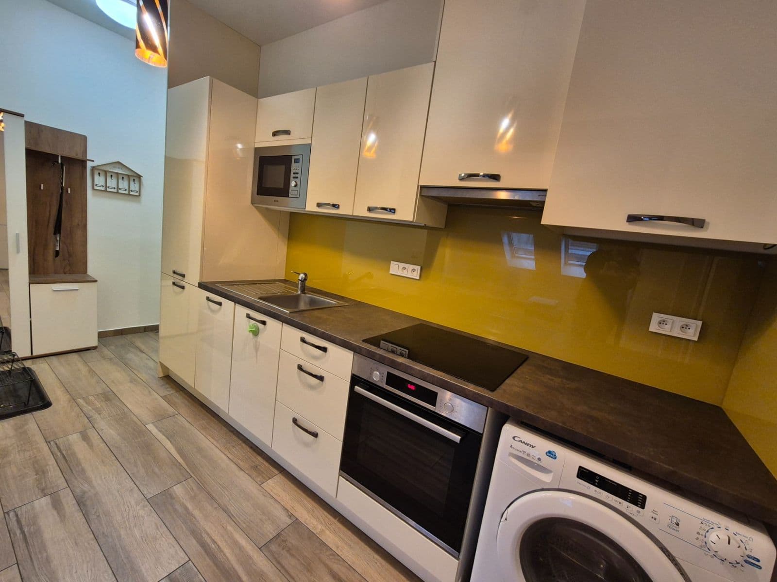 Prenájom bytu 3-izbový 62 m², Horní, Praha, Praha Prenájom bytu 3-izbový 62 m², Horní, Praha, Praha