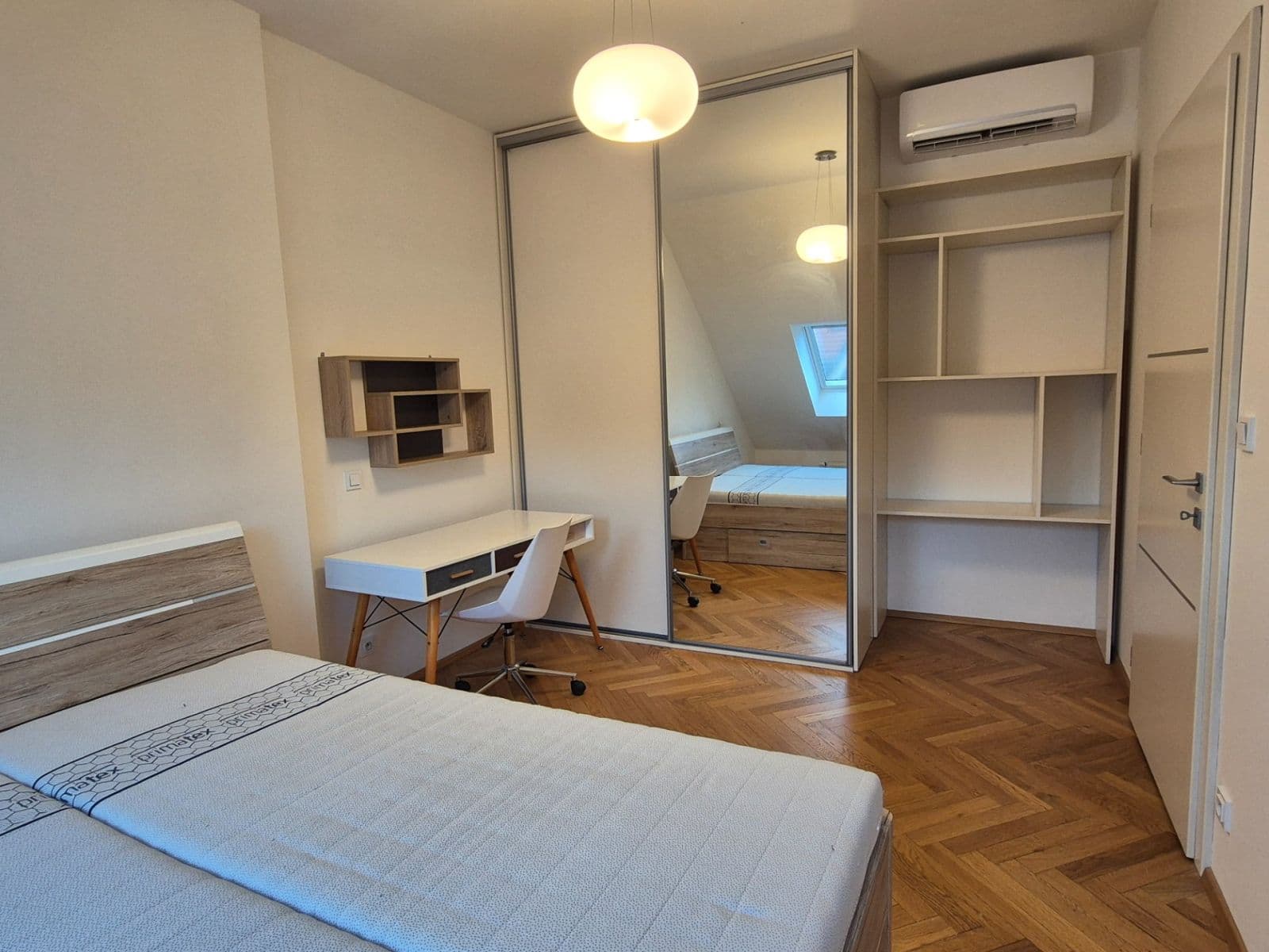 Prenájom bytu 3-izbový 62 m², Horní, Praha, Praha Prenájom bytu 3-izbový 62 m², Horní, Praha, Praha