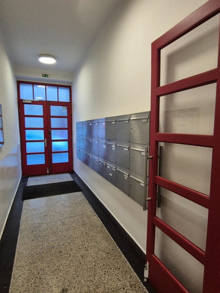 Prenájom bytu 3-izbový 62 m², Horní, Praha, Praha Prenájom bytu 3-izbový 62 m², Horní, Praha, Praha