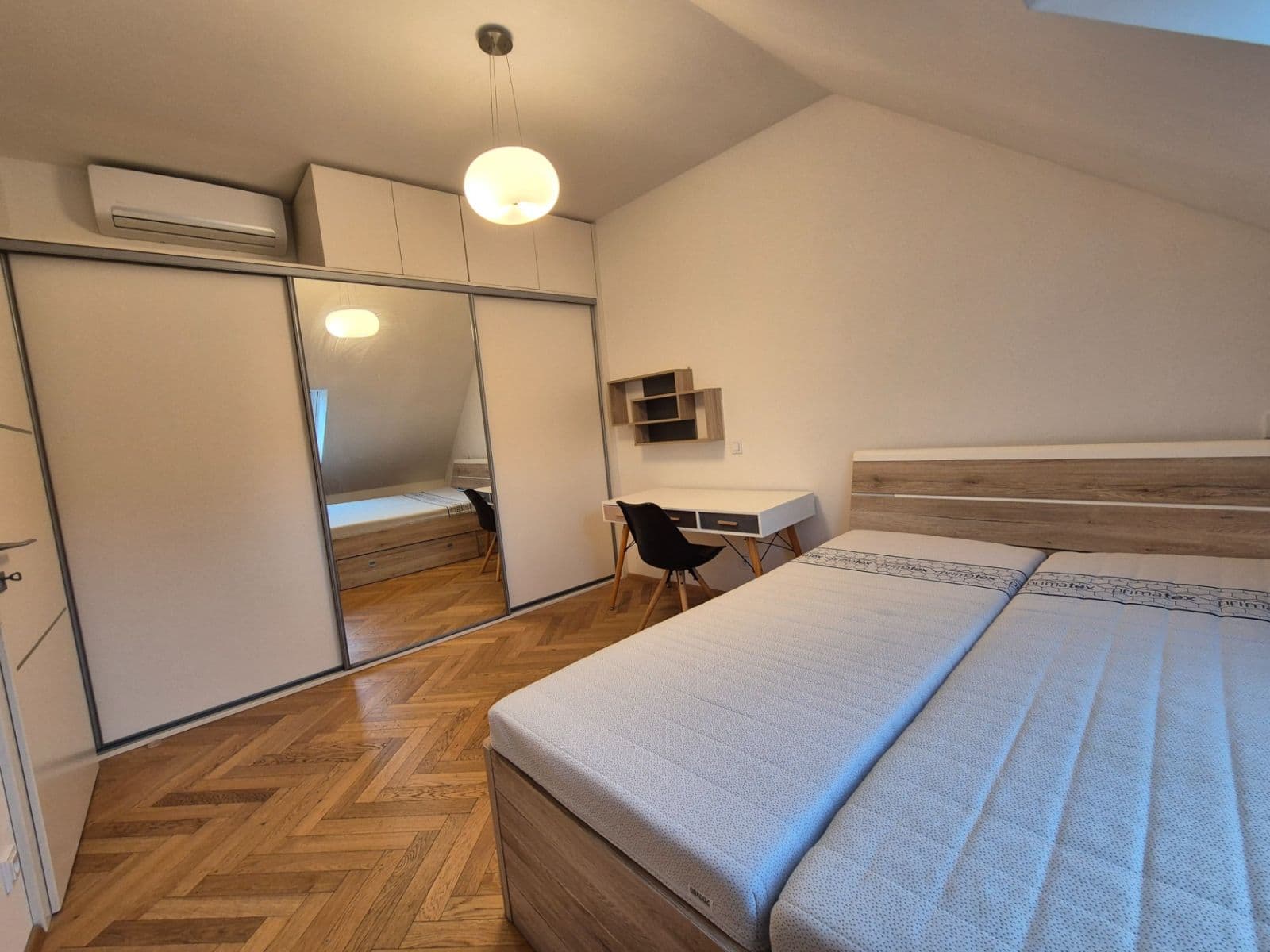 Prenájom bytu 3-izbový 62 m², Horní, Praha, Praha Prenájom bytu 3-izbový 62 m², Horní, Praha, Praha