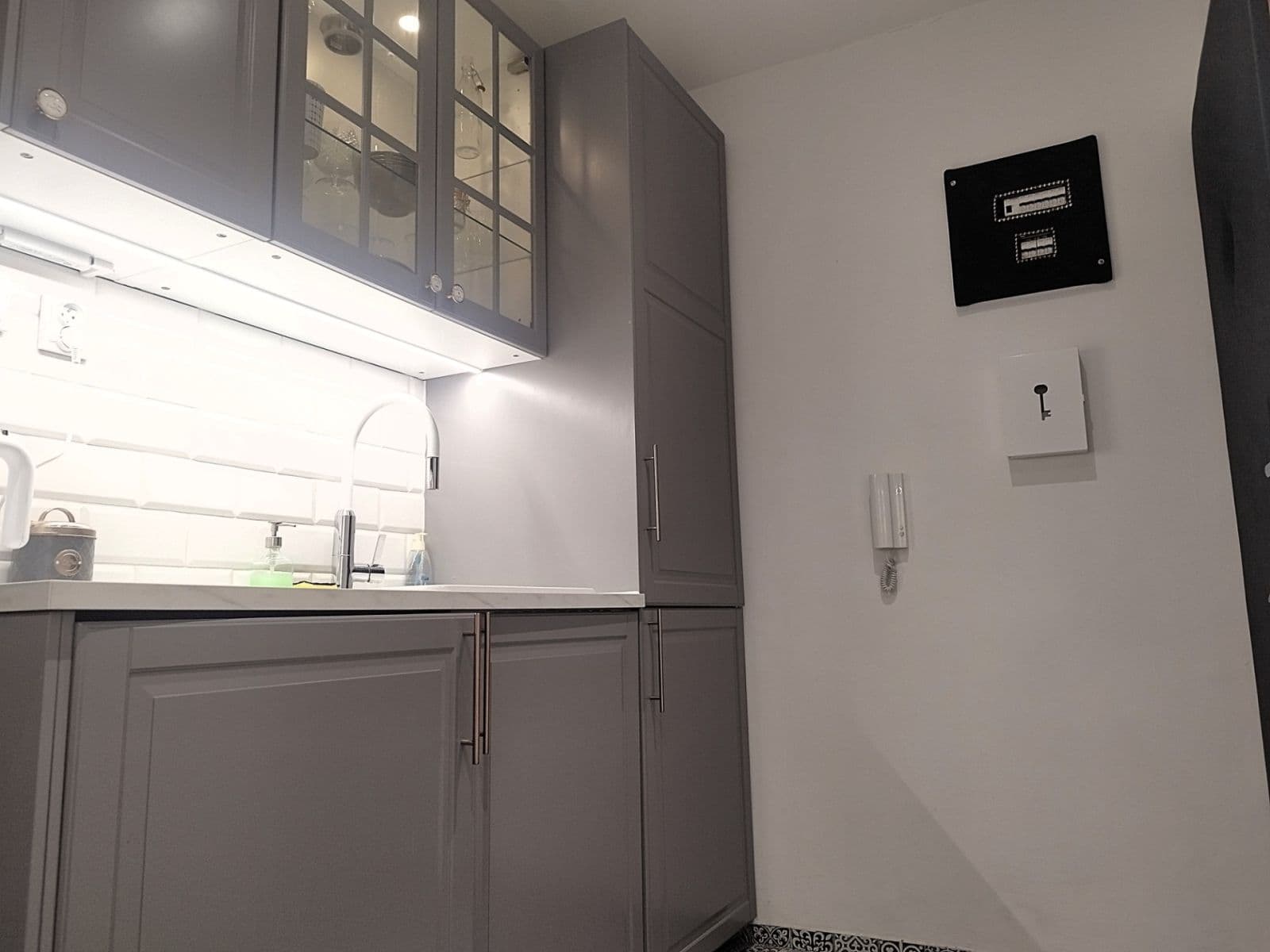 Prenájom bytu 1-izbový 26 m², Martinengova, Bratislava - mestská časť Staré Mesto, Bratislavský kraj Prenájom bytu 1-izbový 26 m², Martinengova, Bratislava - mestská časť Staré Mesto, Bratislavský kraj