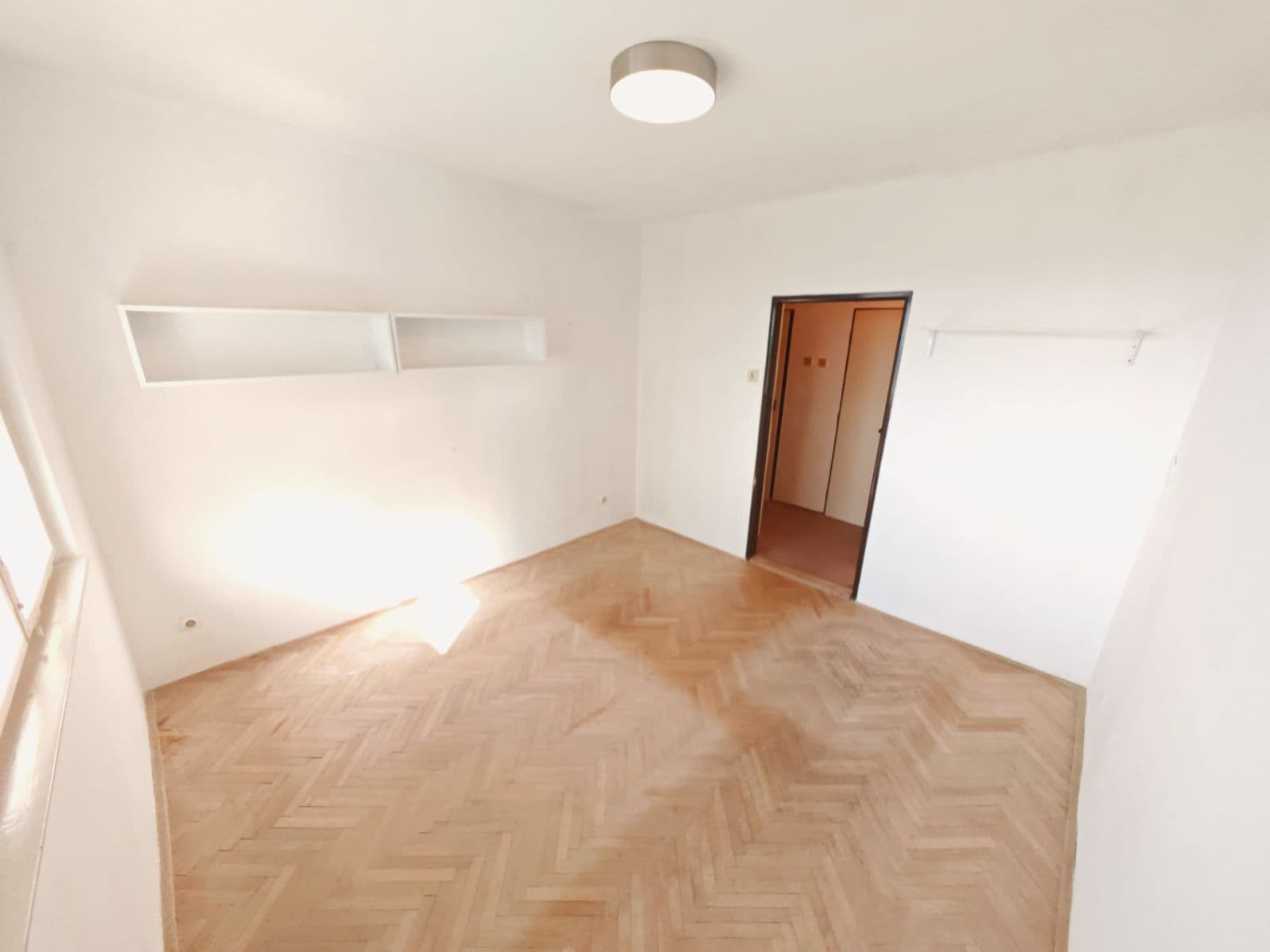 Predaj bytu 3-izbový 63 m², Nedomická, Všetaty, Středočeský kraj Predaj bytu 3-izbový 63 m², Nedomická, Všetaty, Středočeský kraj