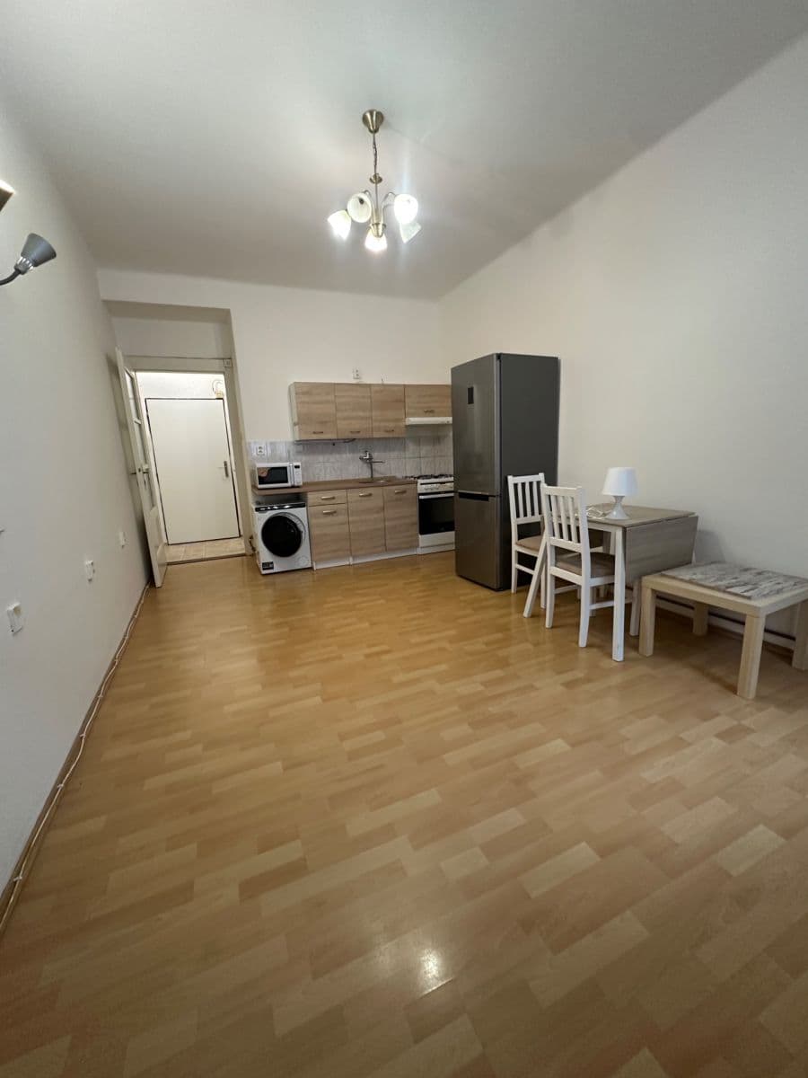 Prenájom bytu 1-izbový 30 m², Drahobejlova, Praha, Praha Prenájom bytu 1-izbový 30 m², Drahobejlova, Praha, Praha