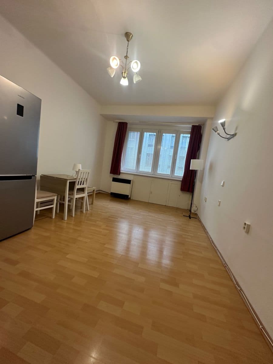 Prenájom bytu 1-izbový 30 m², Drahobejlova, Praha, Praha Prenájom bytu 1-izbový 30 m², Drahobejlova, Praha, Praha