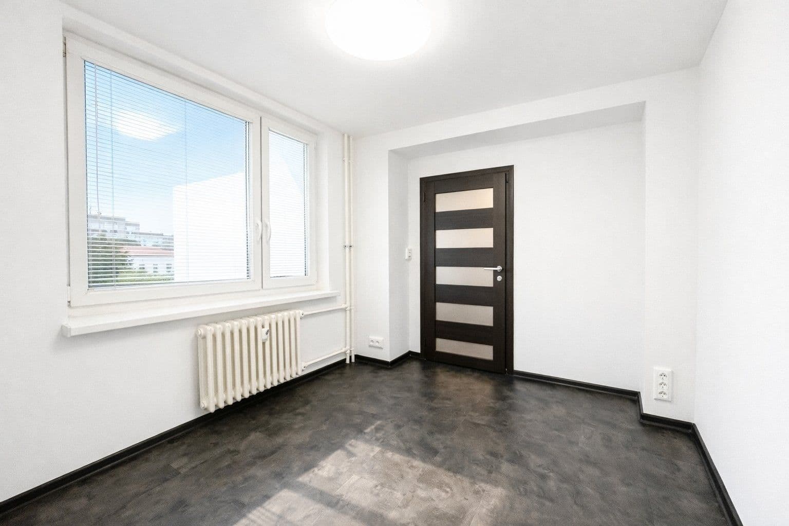 Prenájom bytu 4-izbový 90 m², Tererova, Praha, Praha Prenájom bytu 4-izbový 90 m², Tererova, Praha, Praha