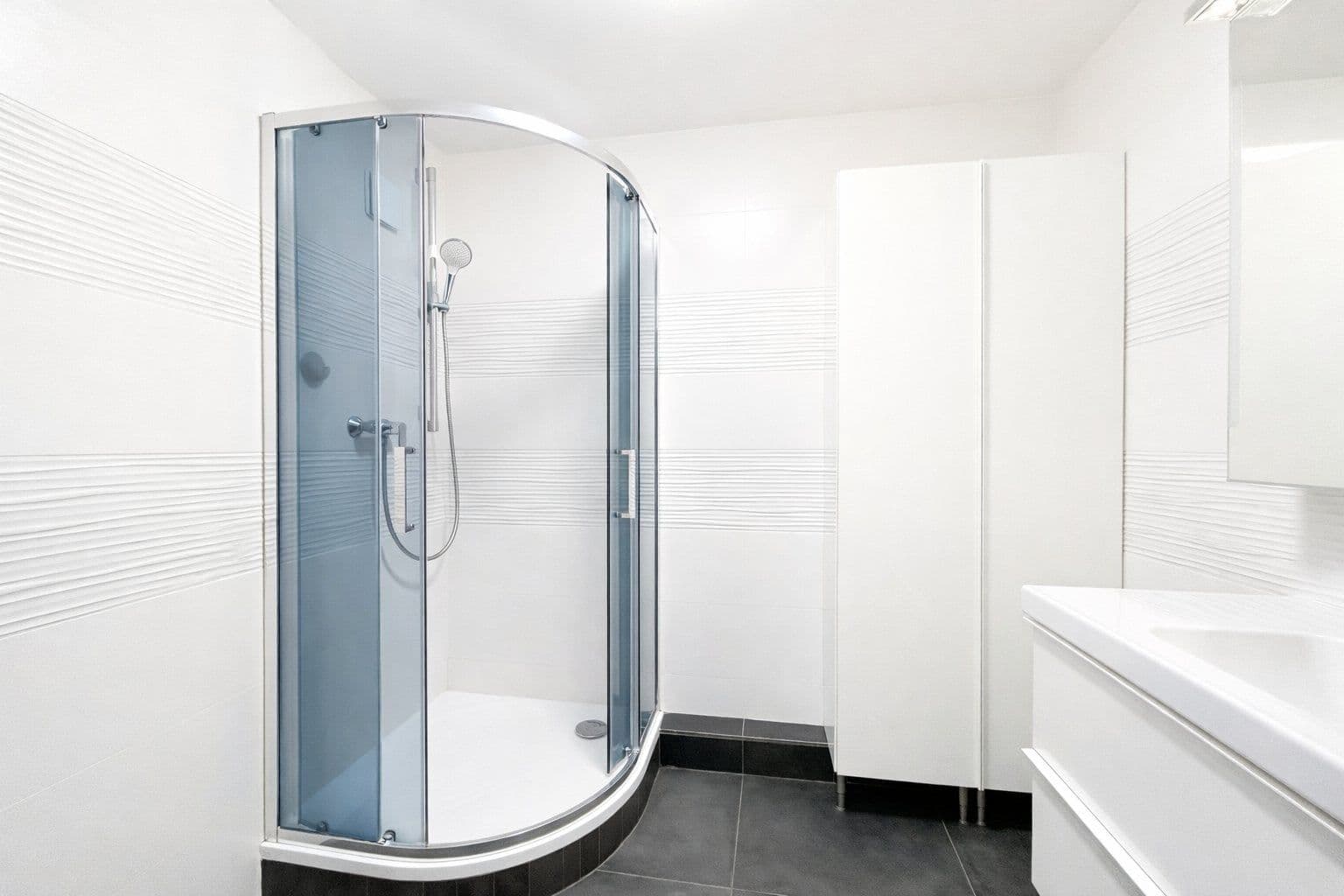 Prenájom bytu 4-izbový 90 m², Tererova, Praha, Praha Prenájom bytu 4-izbový 90 m², Tererova, Praha, Praha