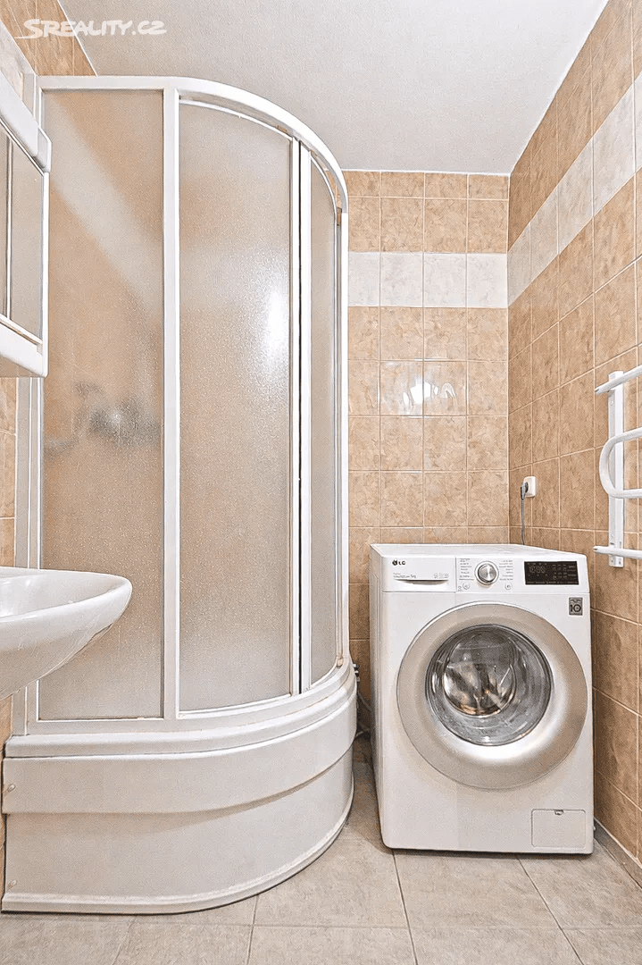 Predaj bytu 3-izbový 76 m², Kukelská, Praha, Praha Predaj bytu 3-izbový 76 m², Kukelská, Praha, Praha