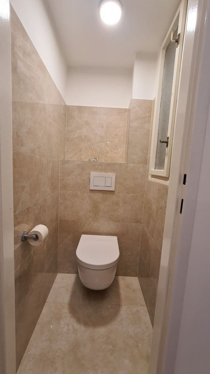 Prenájom bytu 2-izbový 45 m², Vrázova, Praha, Praha Prenájom bytu 2-izbový 45 m², Vrázova, Praha, Praha