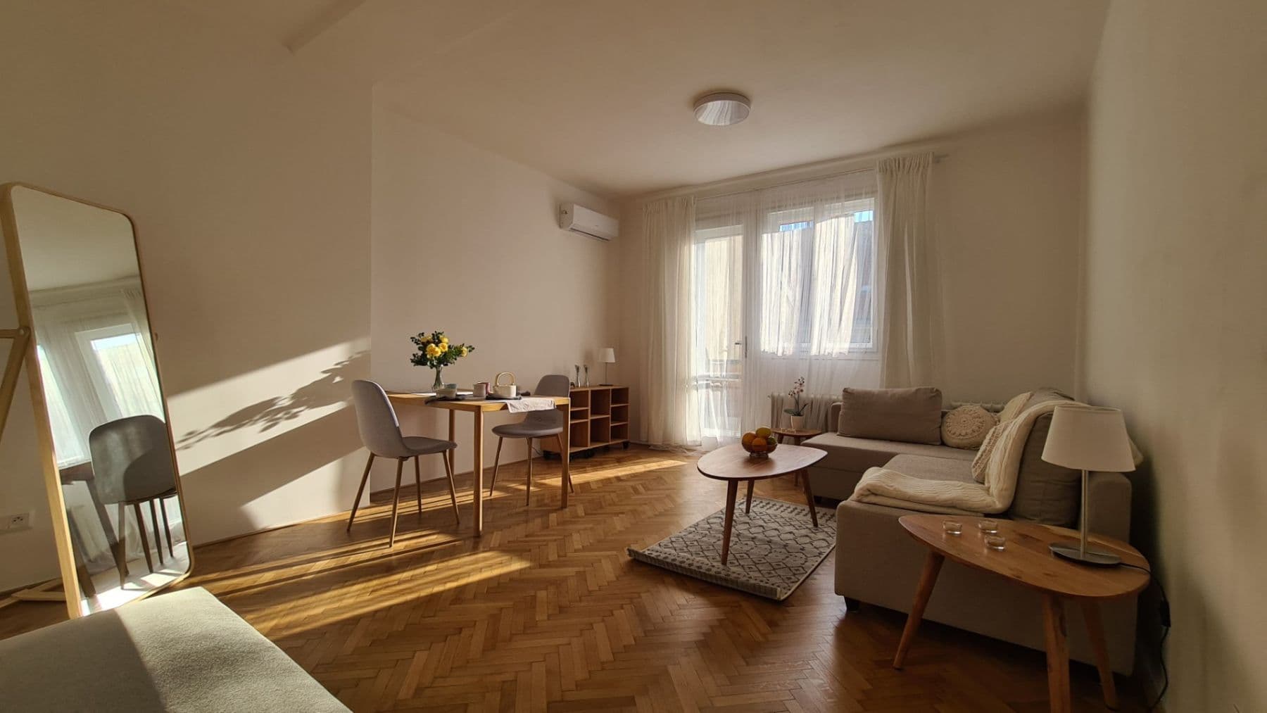 Prenájom bytu 2-izbový 45 m², Vrázova, Praha, Praha Prenájom bytu 2-izbový 45 m², Vrázova, Praha, Praha