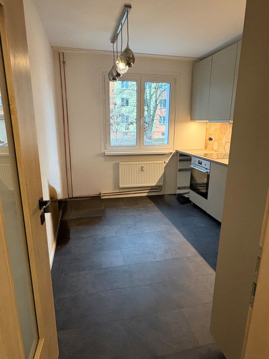 Prenájom bytu 2-izbový 55 m², Kremličkova, Praha, Praha Prenájom bytu 2-izbový 55 m², Kremličkova, Praha, Praha