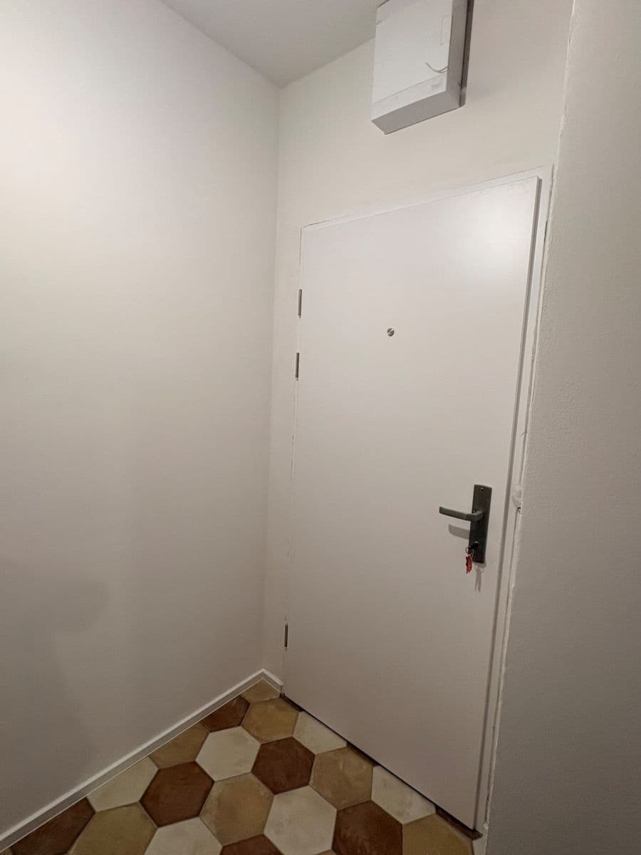 Prenájom bytu 2-izbový 55 m², Kremličkova, Praha, Praha Prenájom bytu 2-izbový 55 m², Kremličkova, Praha, Praha