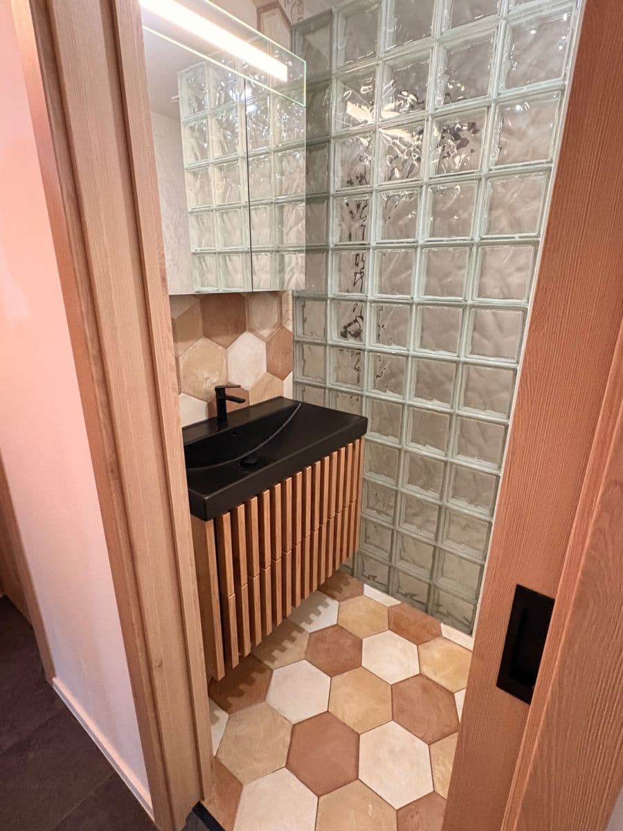 Prenájom bytu 2-izbový 55 m², Kremličkova, Praha, Praha Prenájom bytu 2-izbový 55 m², Kremličkova, Praha, Praha