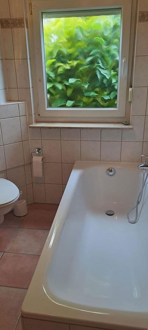 Predaj domu 211 m², pozemek 311 m², Freyburger Allee 16, Nierstein, Porýnie-Falcko Predaj domu 211 m², pozemek 311 m², Freyburger Allee 16, Nierstein, Porýnie-Falcko