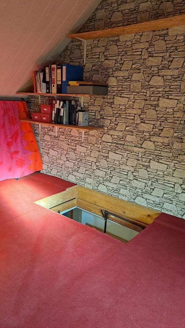 Predaj domu 211 m², pozemek 311 m², Freyburger Allee 16, Nierstein, Porýnie-Falcko Predaj domu 211 m², pozemek 311 m², Freyburger Allee 16, Nierstein, Porýnie-Falcko