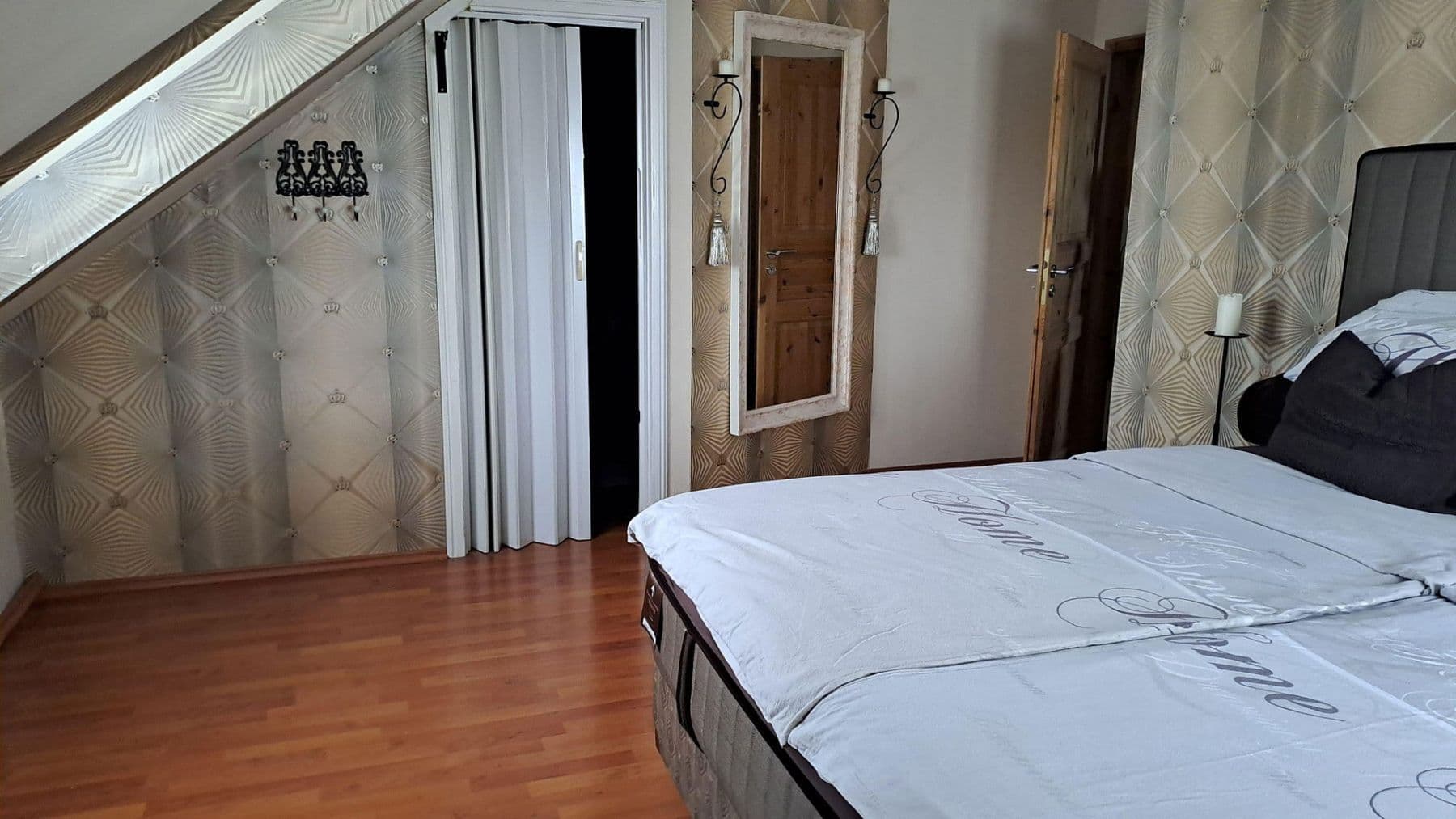 Predaj domu 211 m², pozemek 311 m², Freyburger Allee 16, Nierstein, Porýnie-Falcko Predaj domu 211 m², pozemek 311 m², Freyburger Allee 16, Nierstein, Porýnie-Falcko