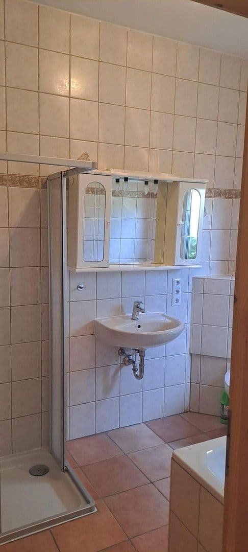 Predaj domu 211 m², pozemek 311 m², Freyburger Allee 16, Nierstein, Porýnie-Falcko Predaj domu 211 m², pozemek 311 m², Freyburger Allee 16, Nierstein, Porýnie-Falcko