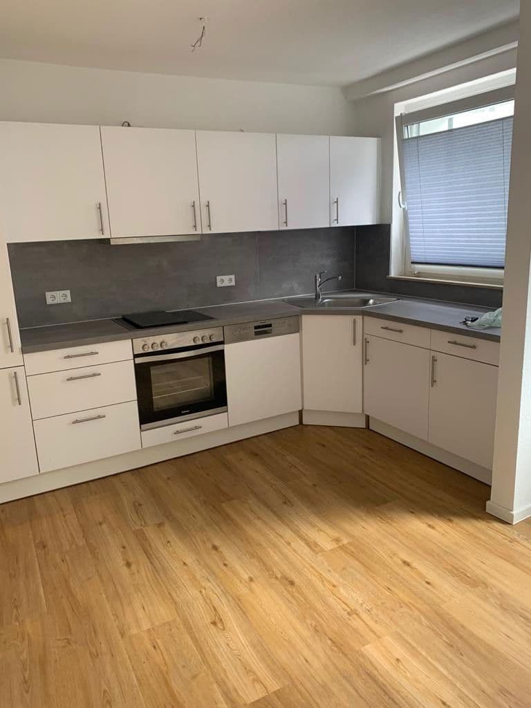 Prenájom bytu 2-izbový 60 m², Fischertal 34, Wuppertal, Severné Porýnie - Westfálsko Prenájom bytu 2-izbový 60 m², Fischertal 34, Wuppertal, Severné Porýnie - Westfálsko