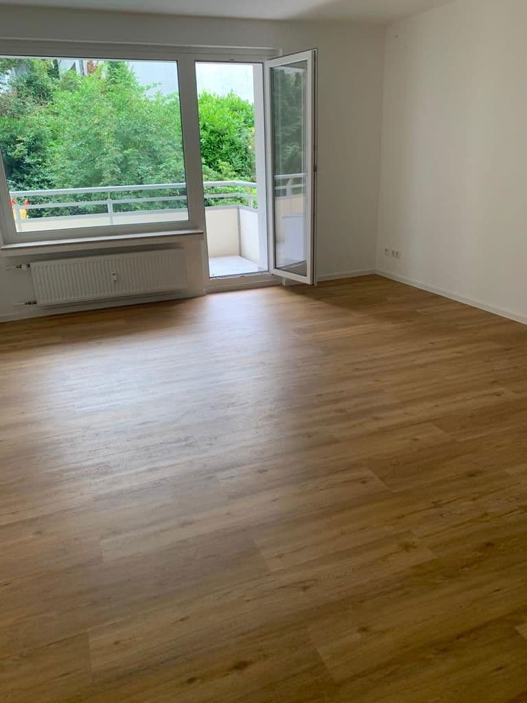 Prenájom bytu 2-izbový 60 m², Fischertal 34, Wuppertal, Severné Porýnie - Westfálsko Prenájom bytu 2-izbový 60 m², Fischertal 34, Wuppertal, Severné Porýnie - Westfálsko
