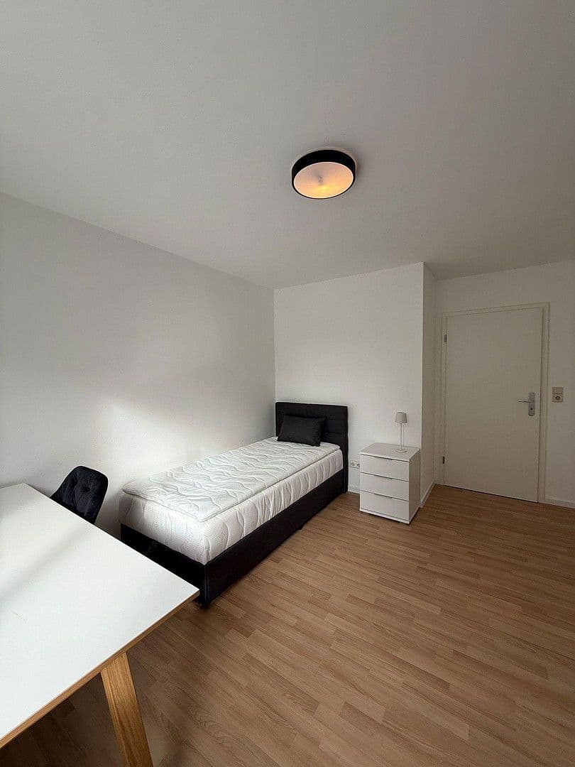 Prenájom bytu 17 m², Görrestraße 8, Eppelheim, Bádensko-Wurttembersko Prenájom bytu 17 m², Görrestraße 8, Eppelheim, Bádensko-Wurttembersko