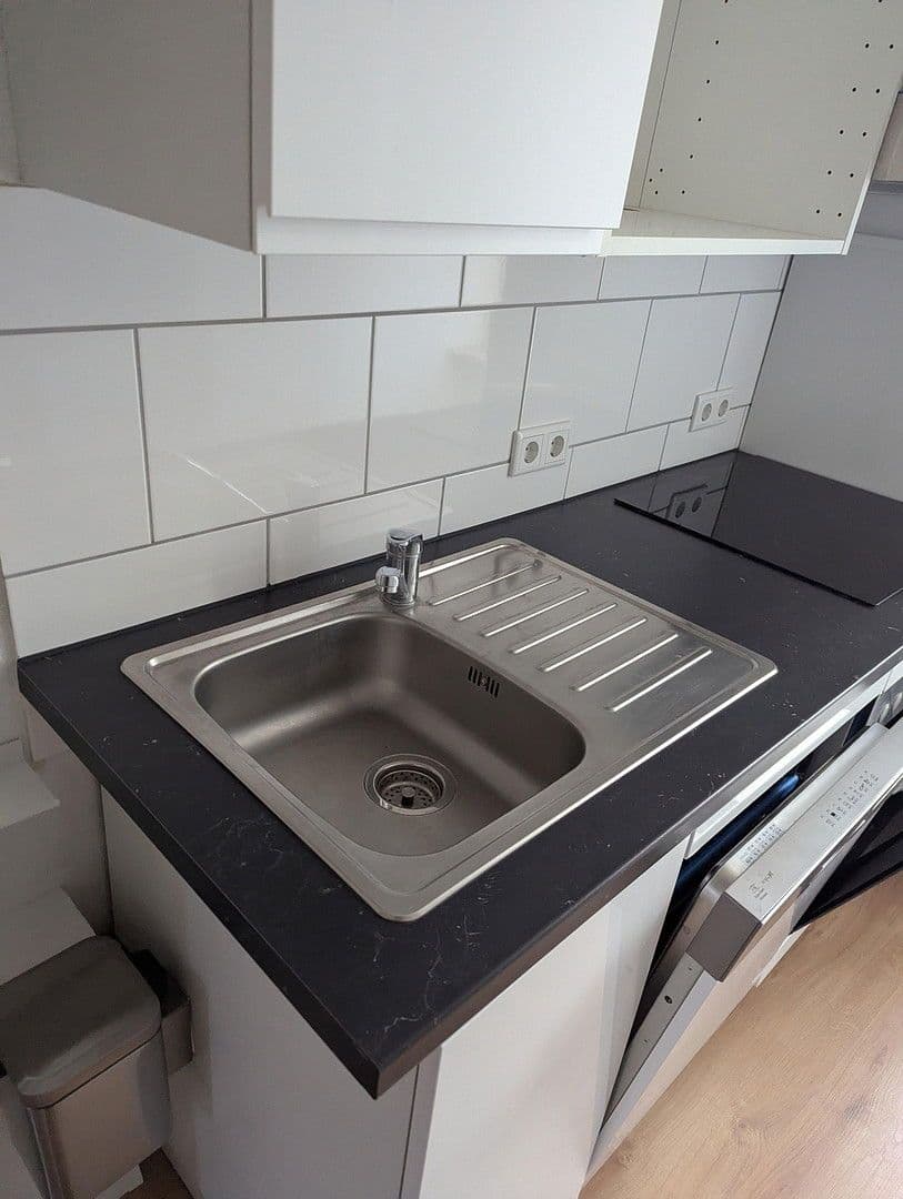 Prenájom bytu 2-izbový 37 m², Bischlebener Str. 1, Erfurt-Hochheim, Durínsko Prenájom bytu 2-izbový 37 m², Bischlebener Str. 1, Erfurt-Hochheim, Durínsko