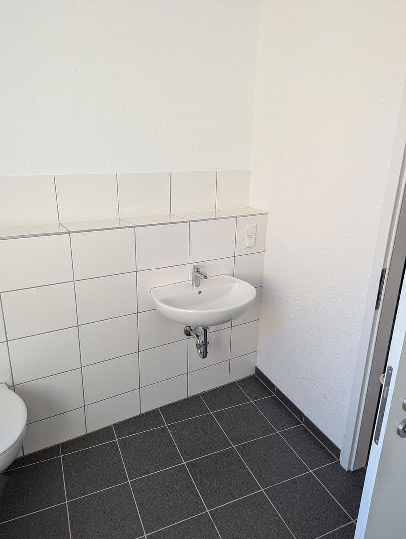 Prenájom bytu 2-izbový 49 m², Bischlebener Str. 1, Erfurt-Hochheim, Durínsko Prenájom bytu 2-izbový 49 m², Bischlebener Str. 1, Erfurt-Hochheim, Durínsko