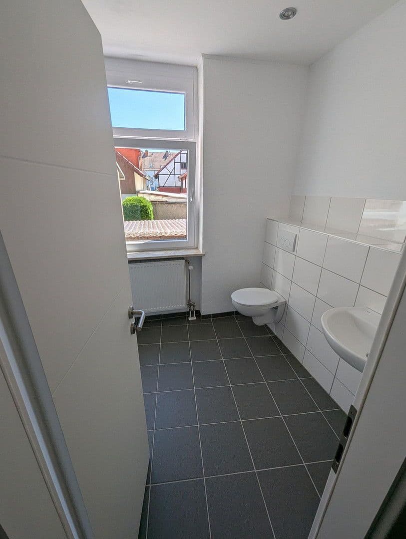 Prenájom bytu 2-izbový 49 m², Bischlebener Str. 1, Erfurt-Hochheim, Durínsko Prenájom bytu 2-izbový 49 m², Bischlebener Str. 1, Erfurt-Hochheim, Durínsko