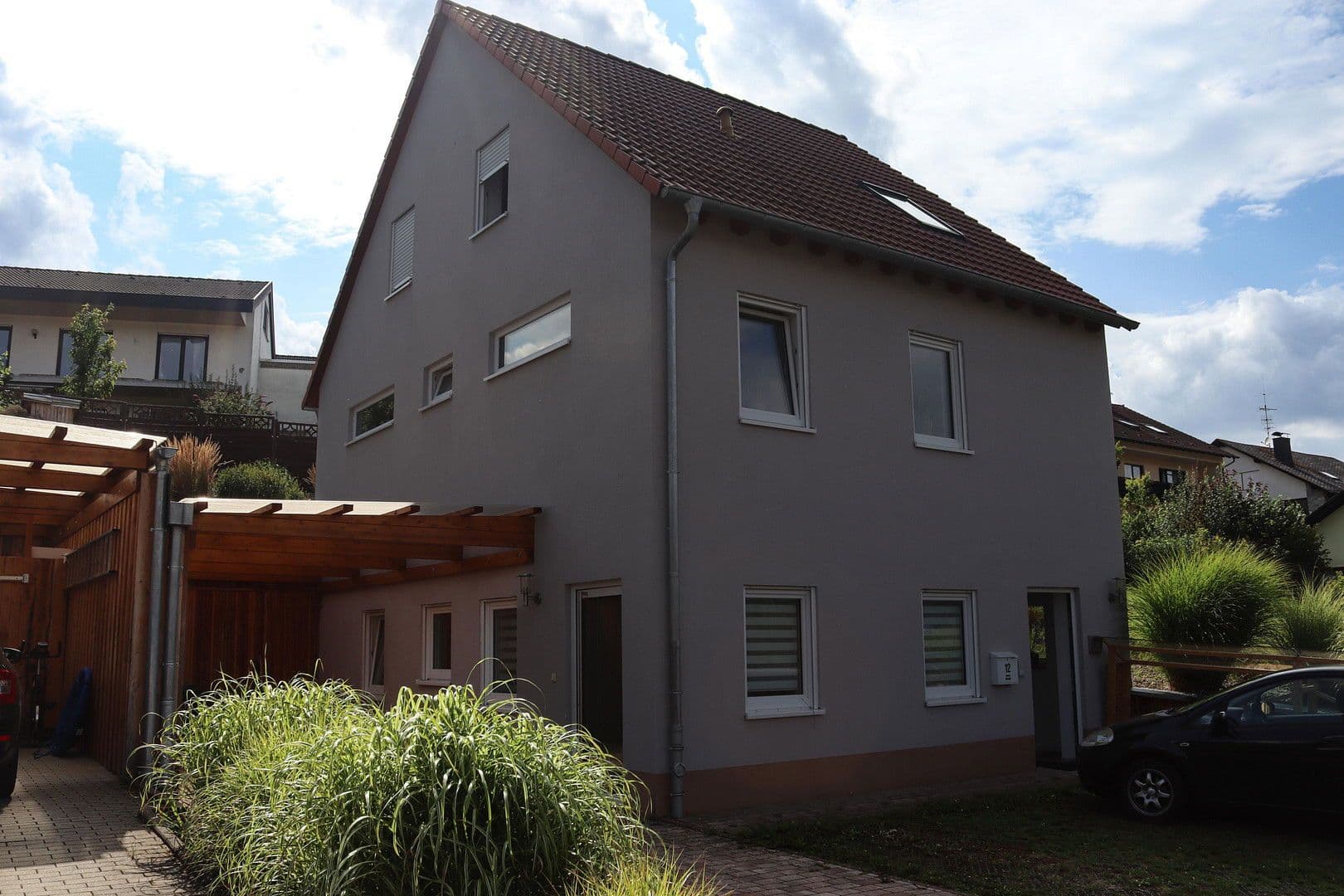 Predaj domu 152 m², pozemek 377 m², Untere Ebenung 12, Mömbris, Bavorsko Predaj domu 152 m², pozemek 377 m², Untere Ebenung 12, Mömbris, Bavorsko