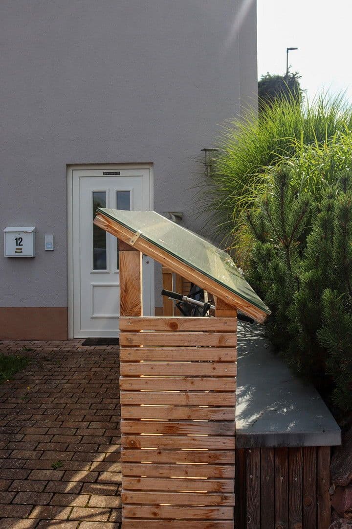 Predaj domu 152 m², pozemek 377 m², Untere Ebenung 12, Mömbris, Bavorsko Predaj domu 152 m², pozemek 377 m², Untere Ebenung 12, Mömbris, Bavorsko