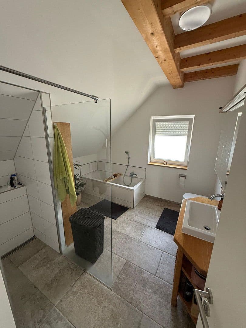 Predaj domu 152 m², pozemek 377 m², Untere Ebenung 12, Mömbris, Bavorsko Predaj domu 152 m², pozemek 377 m², Untere Ebenung 12, Mömbris, Bavorsko