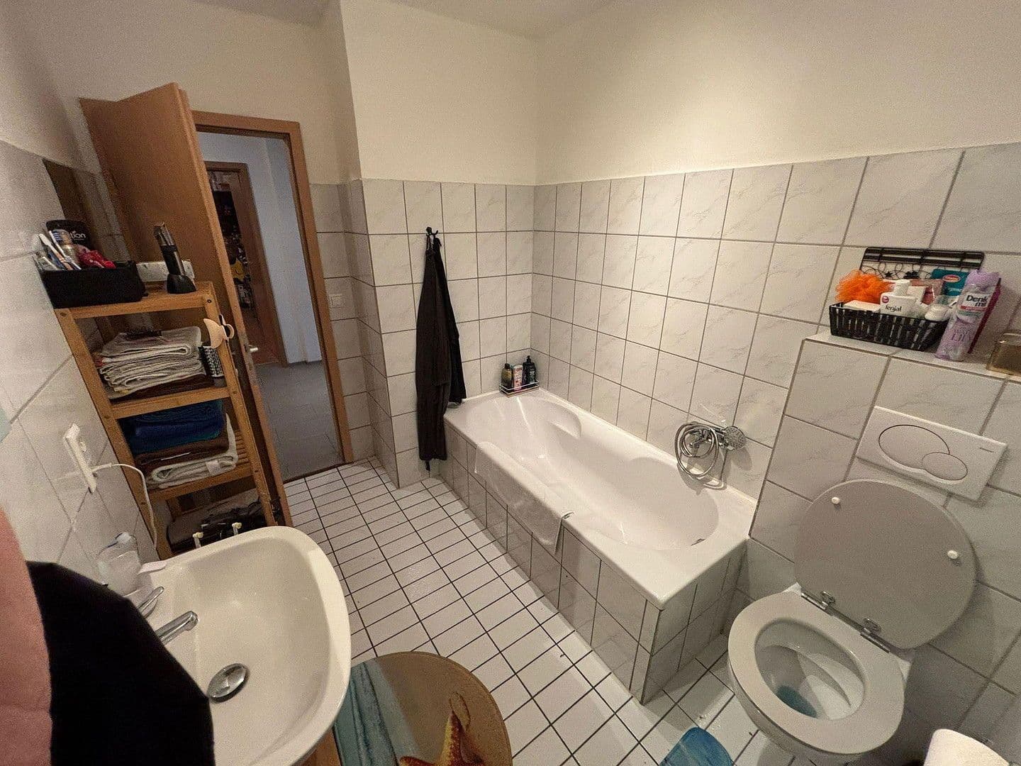 Prenájom bytu 4-izbový 98 m², Seewald, Bádensko-Wurttembersko Prenájom bytu 4-izbový 98 m², Seewald, Bádensko-Wurttembersko