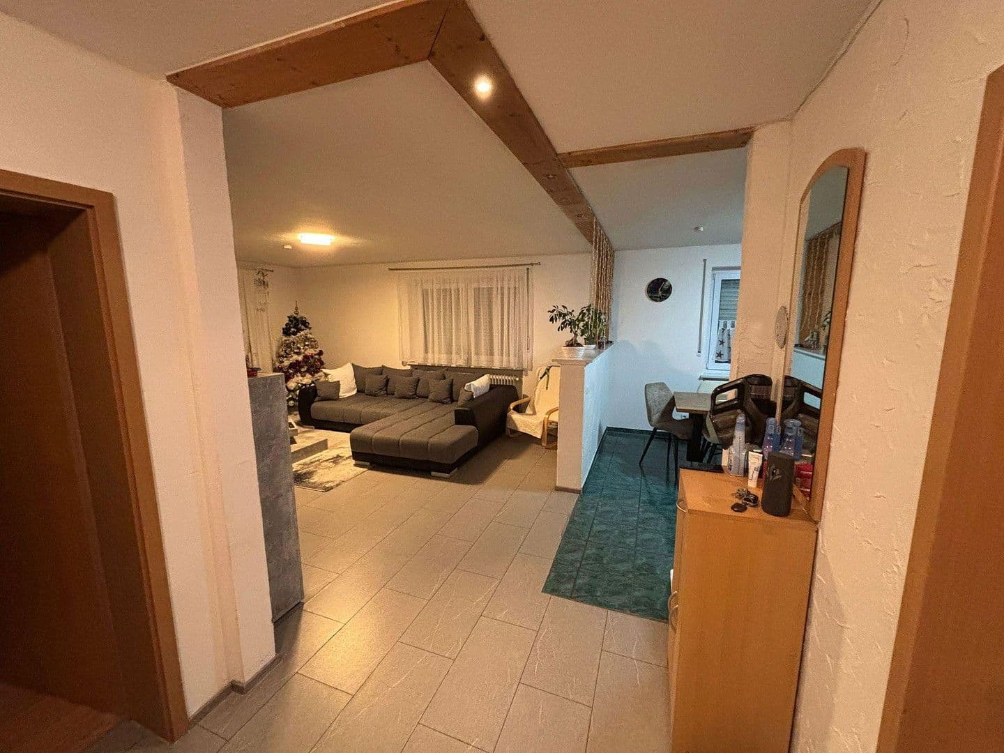 Prenájom bytu 4-izbový 98 m², Seewald, Bádensko-Wurttembersko Prenájom bytu 4-izbový 98 m², Seewald, Bádensko-Wurttembersko