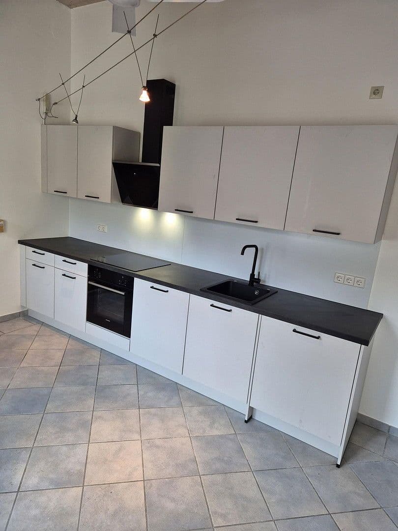 Prenájom bytu 5-izbový 168 m², Friedrichstr. 15, Bretten, Bádensko-Wurttembersko Prenájom bytu 5-izbový 168 m², Friedrichstr. 15, Bretten, Bádensko-Wurttembersko