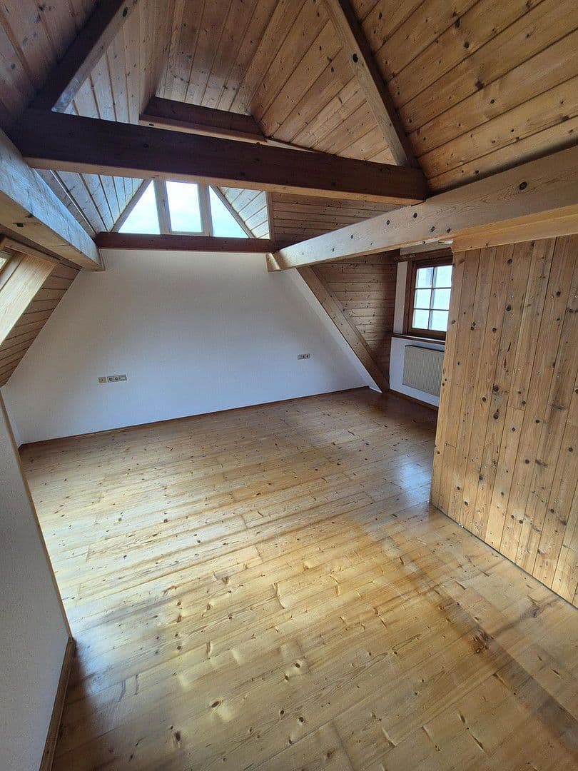 Prenájom bytu 5-izbový 168 m², Friedrichstr. 15, Bretten, Bádensko-Wurttembersko Prenájom bytu 5-izbový 168 m², Friedrichstr. 15, Bretten, Bádensko-Wurttembersko