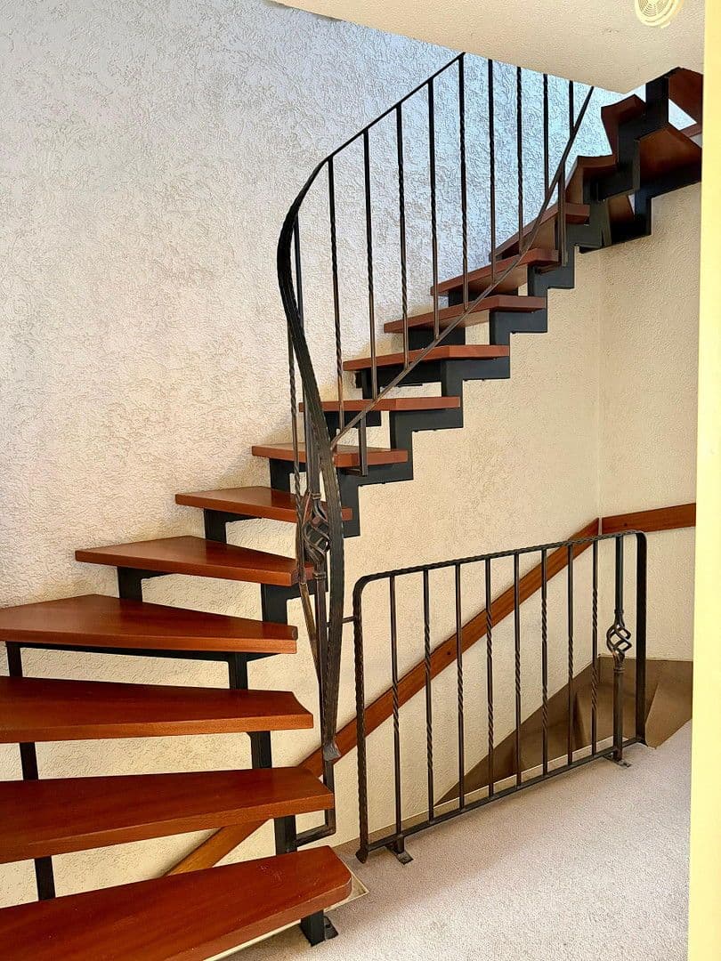 Predaj domu 130 m², pozemek 200 m², Ensdorf/Saar, Sársko Predaj domu 130 m², pozemek 200 m², Ensdorf/Saar, Sársko