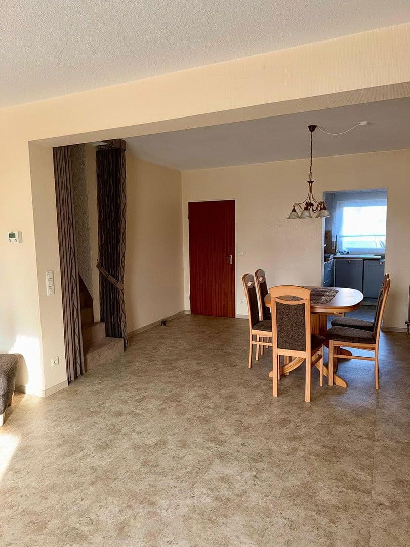 Predaj domu 130 m², pozemek 200 m², Ensdorf/Saar, Sársko Predaj domu 130 m², pozemek 200 m², Ensdorf/Saar, Sársko