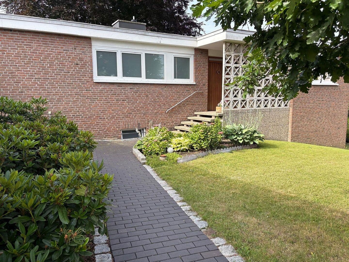 Predaj domu 235 m², pozemek 1.194 m², Obernkirchen, Dolné Sasko Predaj domu 235 m², pozemek 1.194 m², Obernkirchen, Dolné Sasko