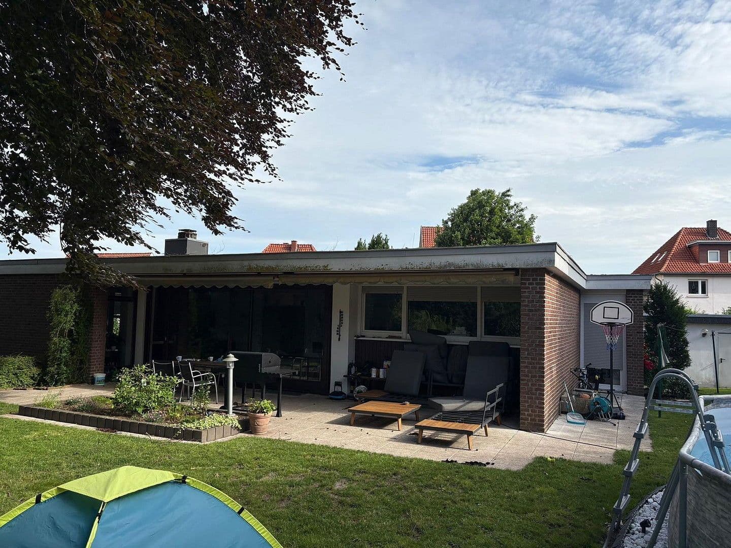 Predaj domu 235 m², pozemek 1.194 m², Obernkirchen, Dolné Sasko Predaj domu 235 m², pozemek 1.194 m², Obernkirchen, Dolné Sasko