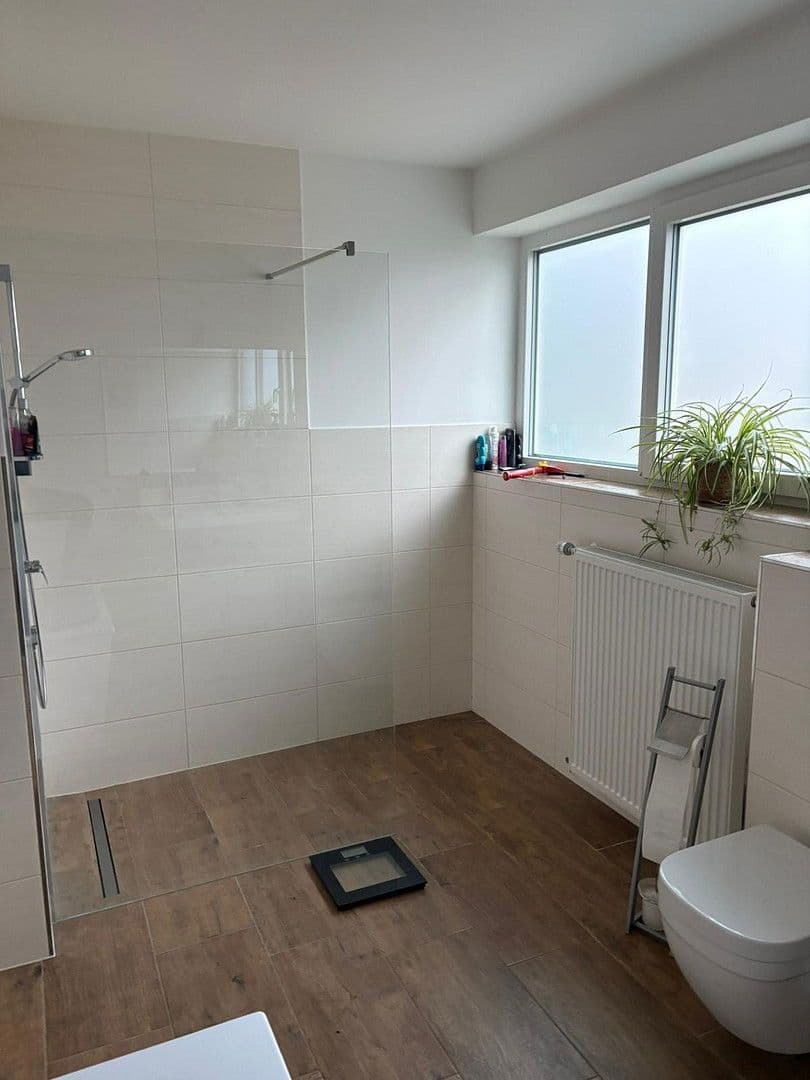 Predaj domu 235 m², pozemek 1.194 m², Obernkirchen, Dolné Sasko Predaj domu 235 m², pozemek 1.194 m², Obernkirchen, Dolné Sasko