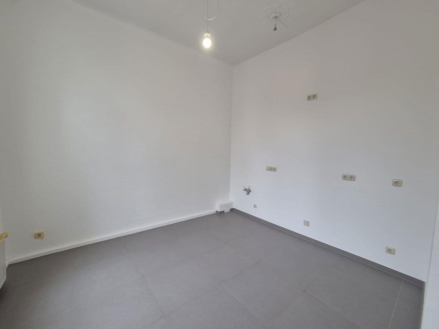 Prenájom bytu 2-izbový 75 m², Robensstraße XX, Aachen, Severné Porýnie - Westfálsko Prenájom bytu 2-izbový 75 m², Robensstraße XX, Aachen, Severné Porýnie - Westfálsko