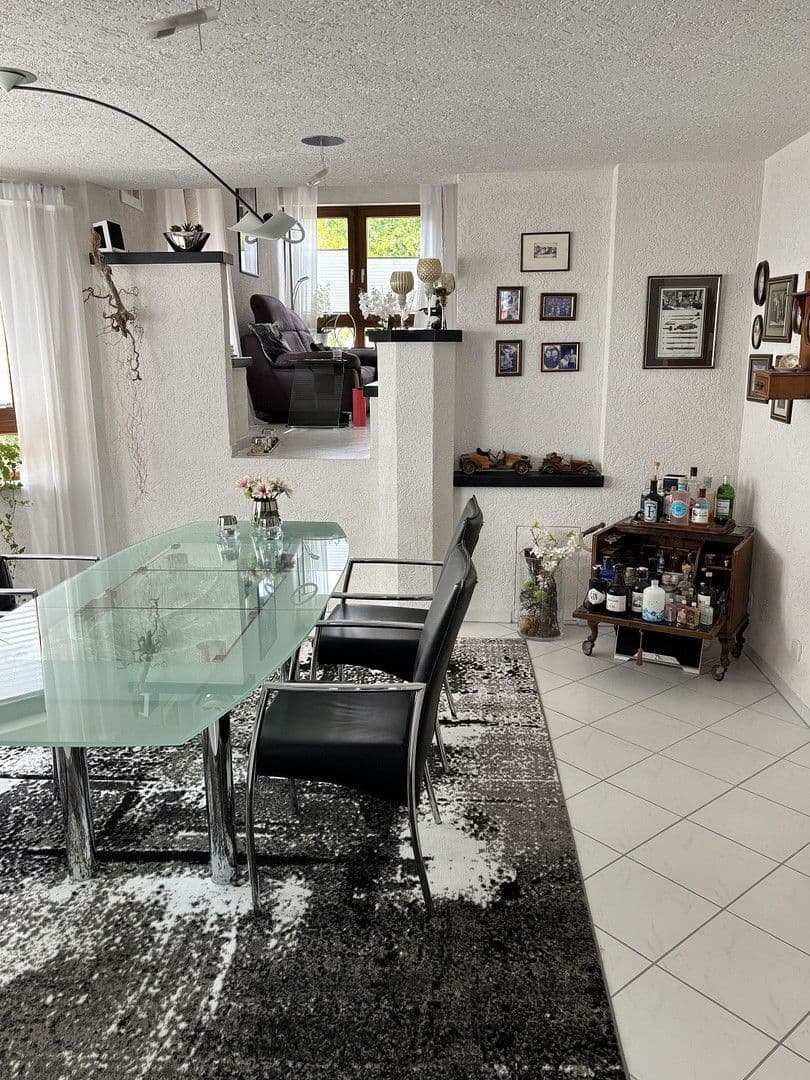 Predaj domu 190 m², pozemek 317 m², Böblingen, Bádensko-Wurttembersko Predaj domu 190 m², pozemek 317 m², Böblingen, Bádensko-Wurttembersko