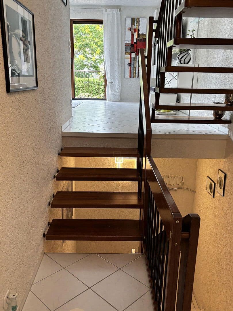 Predaj domu 190 m², pozemek 317 m², Böblingen, Bádensko-Wurttembersko Predaj domu 190 m², pozemek 317 m², Böblingen, Bádensko-Wurttembersko